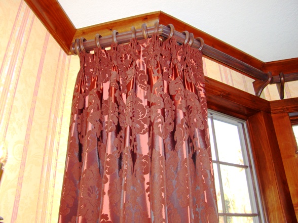Victorian dining room drapery detail
